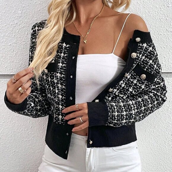 Black and White Casual Women's Plaid Pattern Button Front Cardigan - Picture 5 of 6